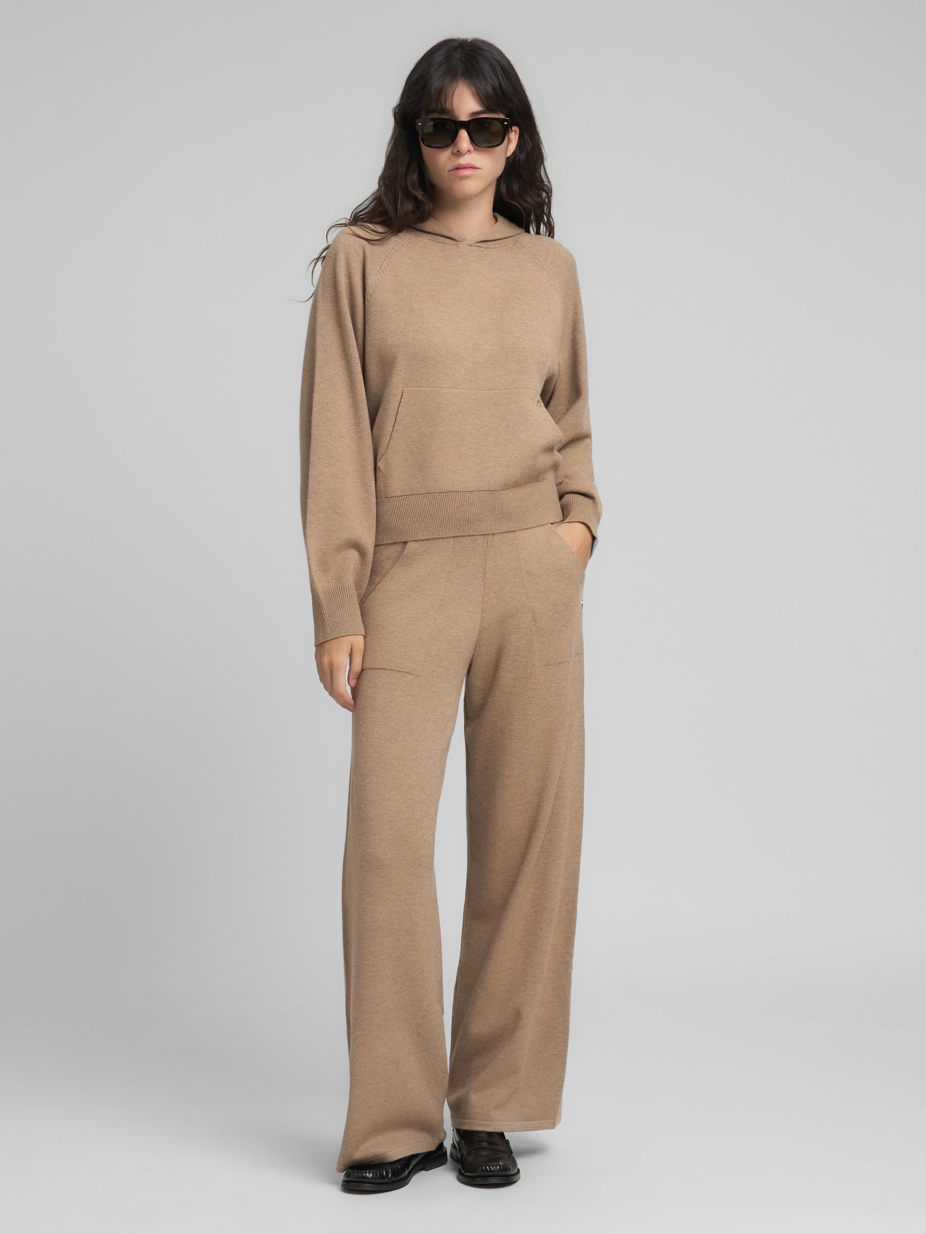 DK3902.000.G23372 Megztos kelnės