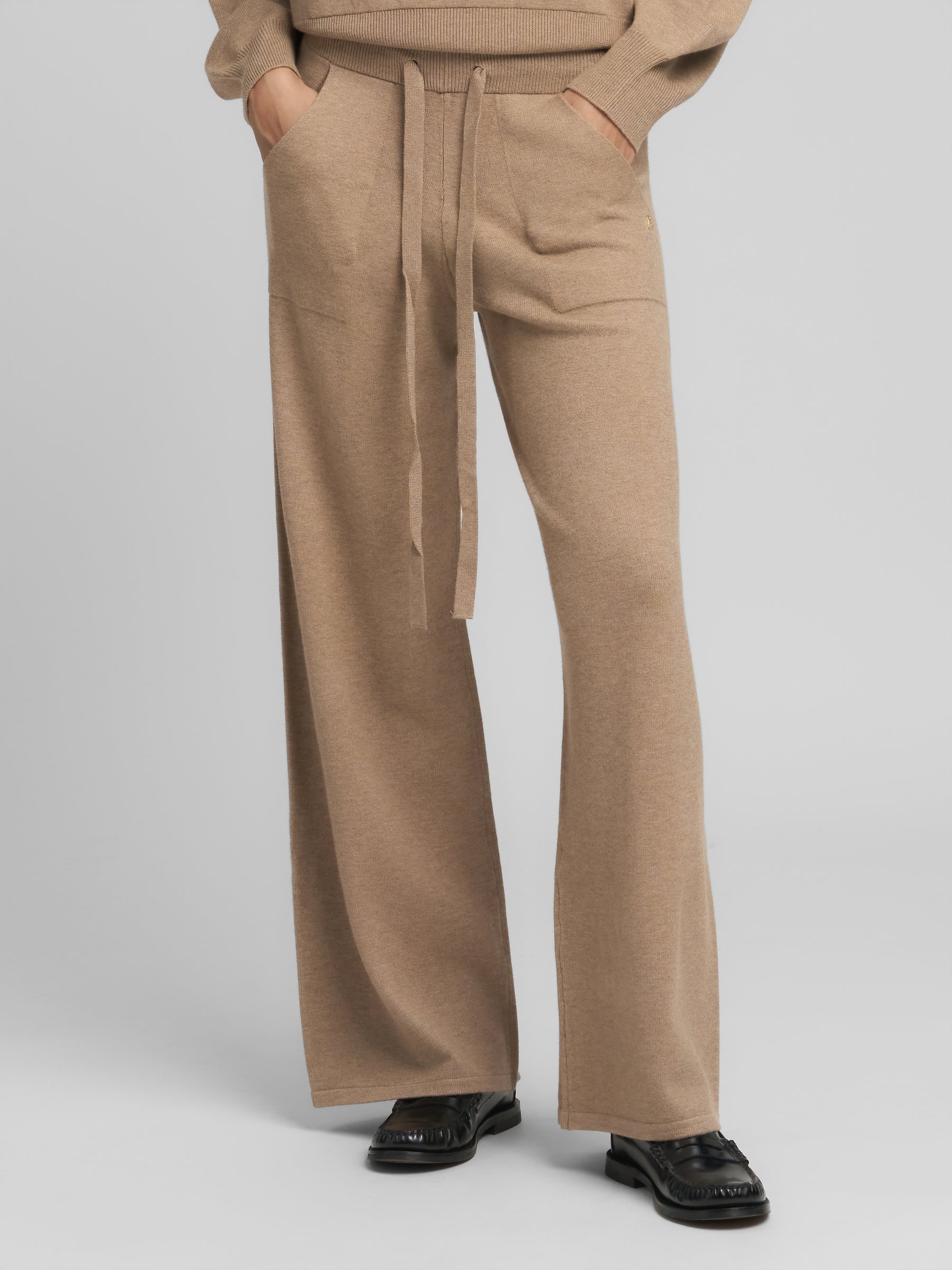 Moteriškos megztos kelnės