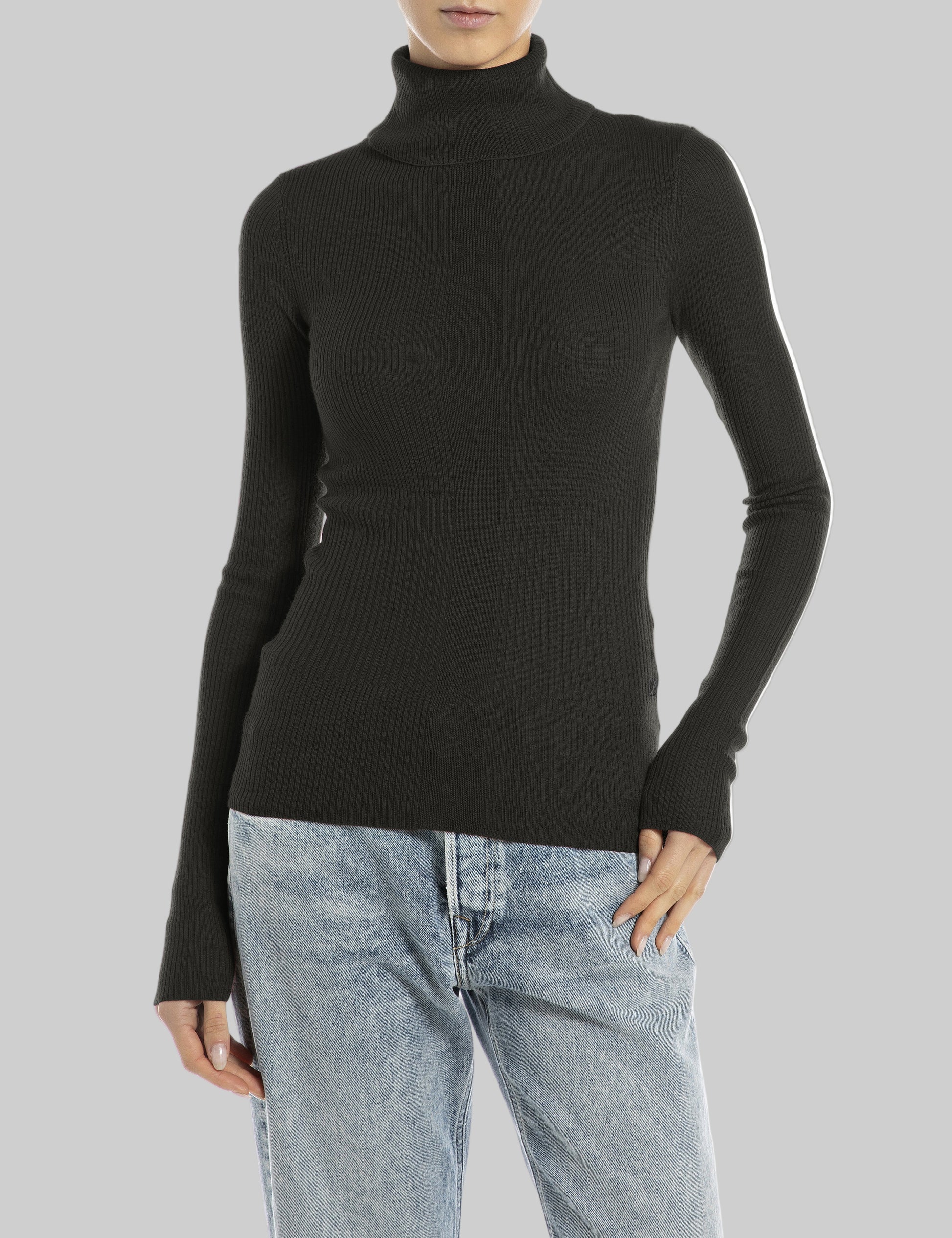 DK3911.000.G23906 Plonas megztinis