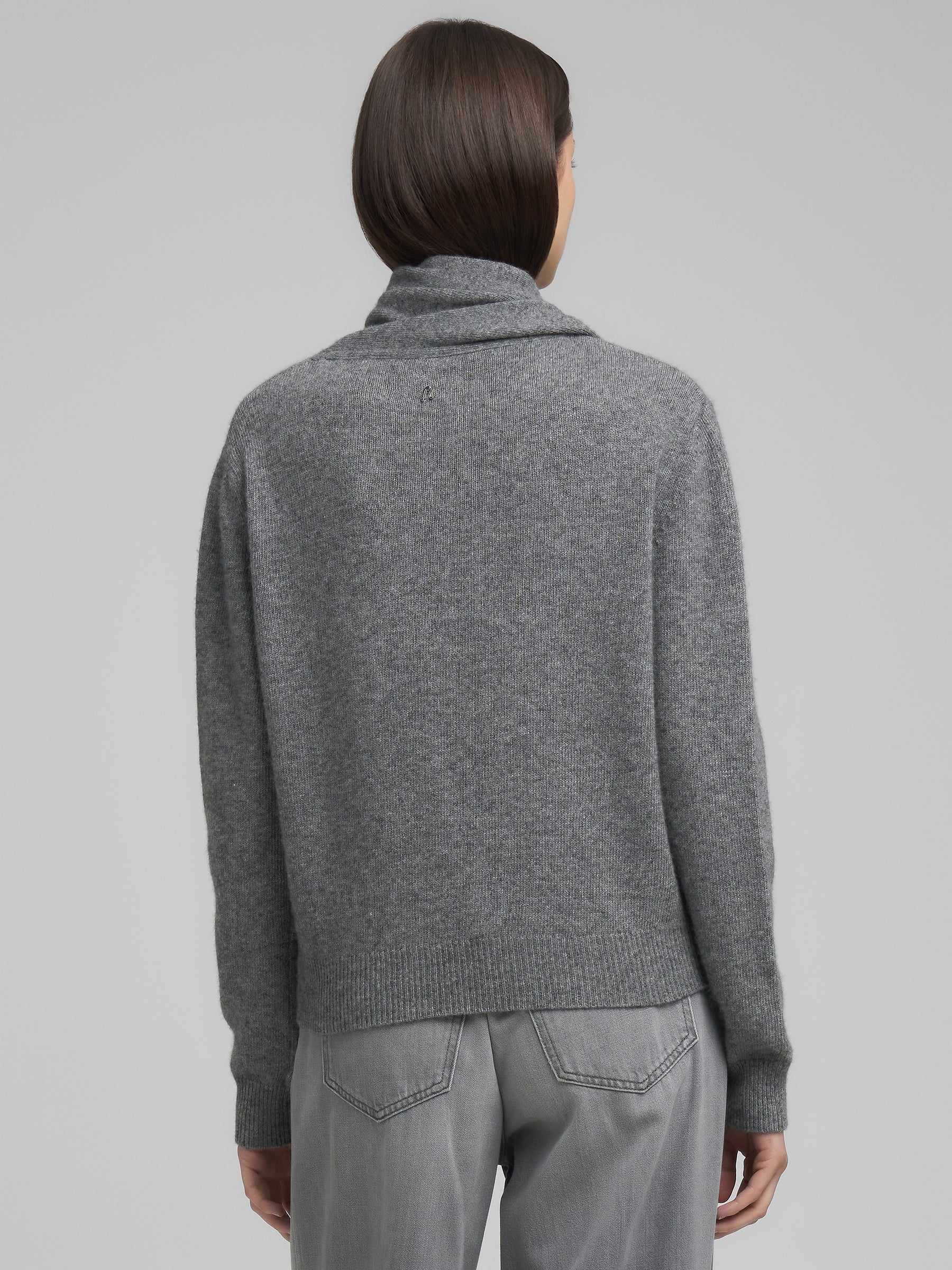 Moteriškas megztinis