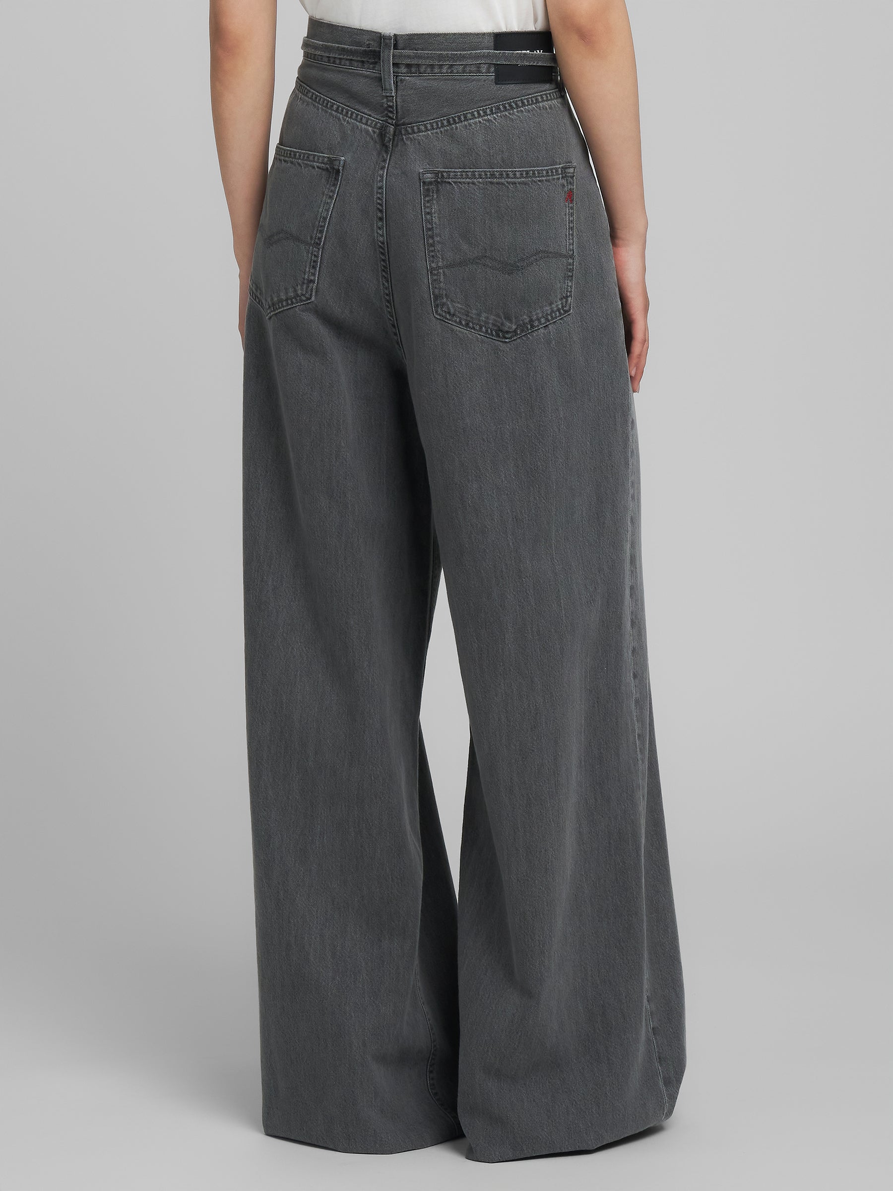 WA535D.000.938 933 Platūs džinsai