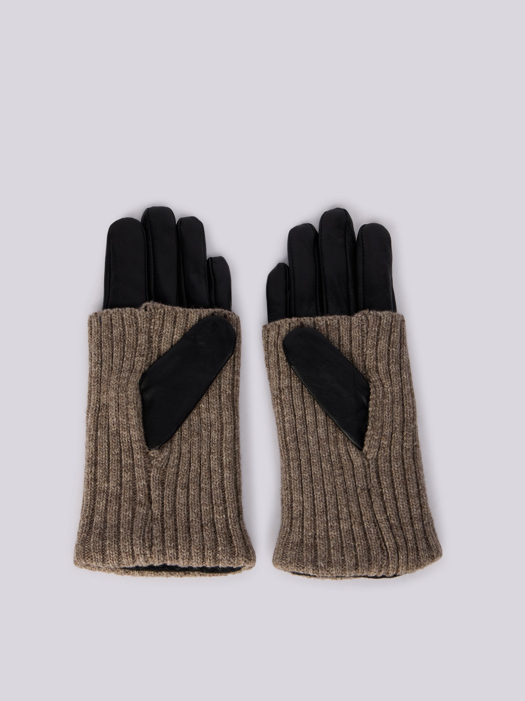 Moteriškos pirštinės