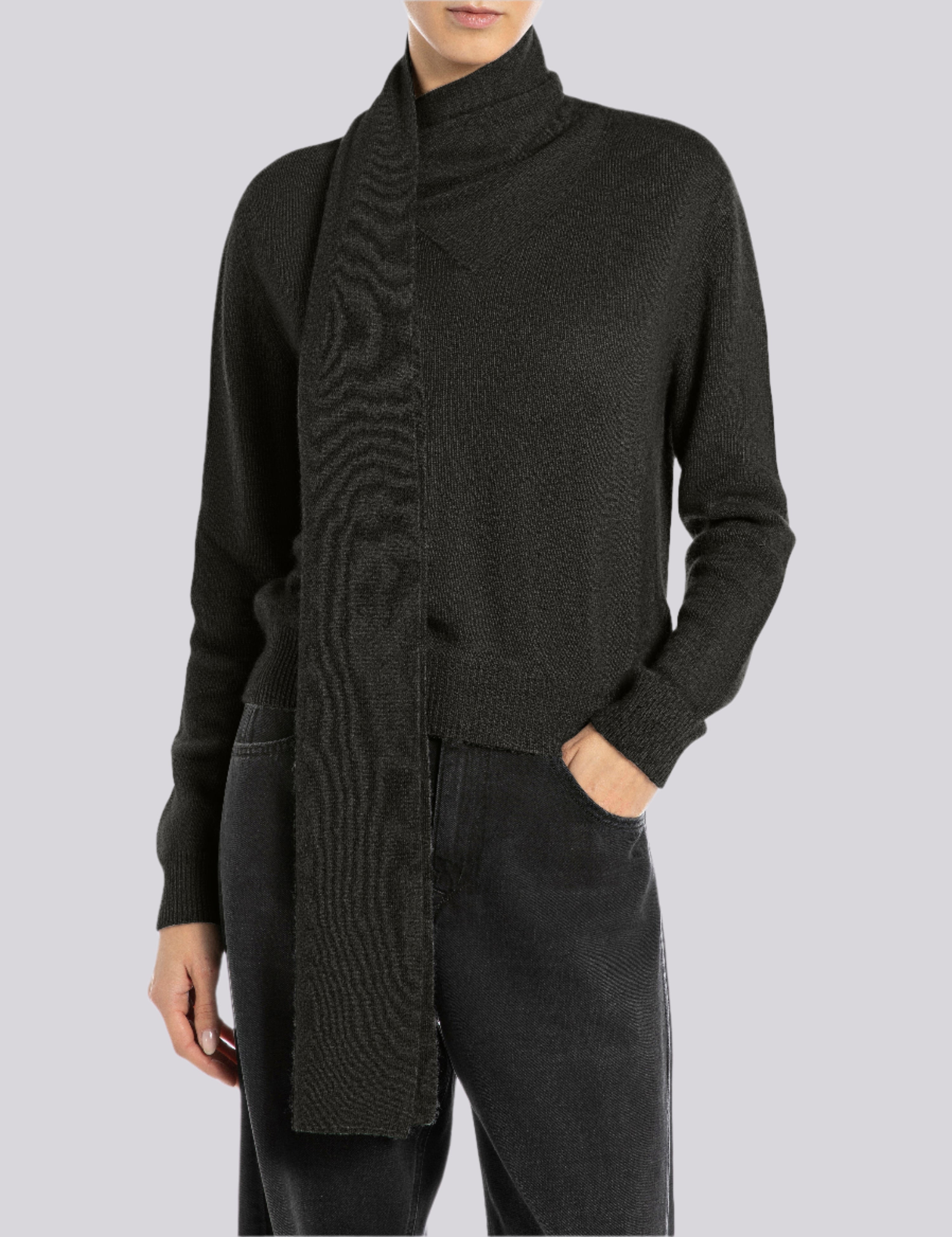 DK3923.000.G22726 Megztinis