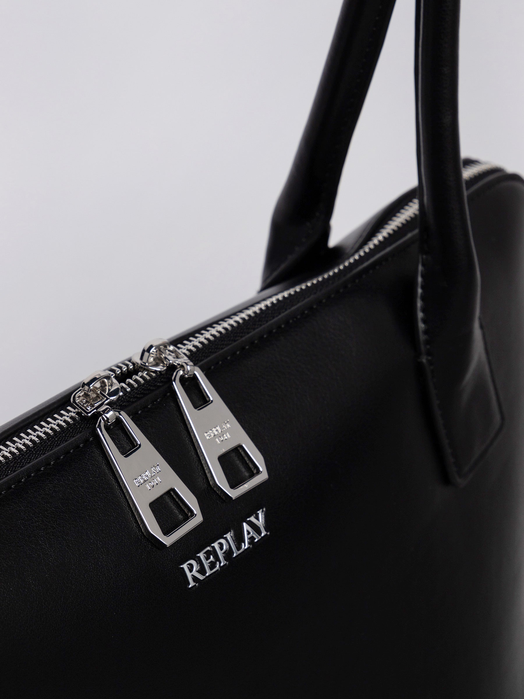 Moteriška rankinė FW3676.000.A0458C Replay