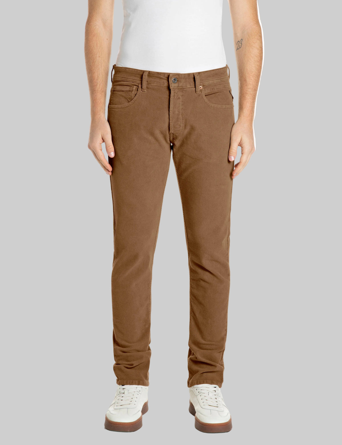 M0972 .000.844 G02&nbsp; Vyriškos „straight-fit“ stiliaus kelnės