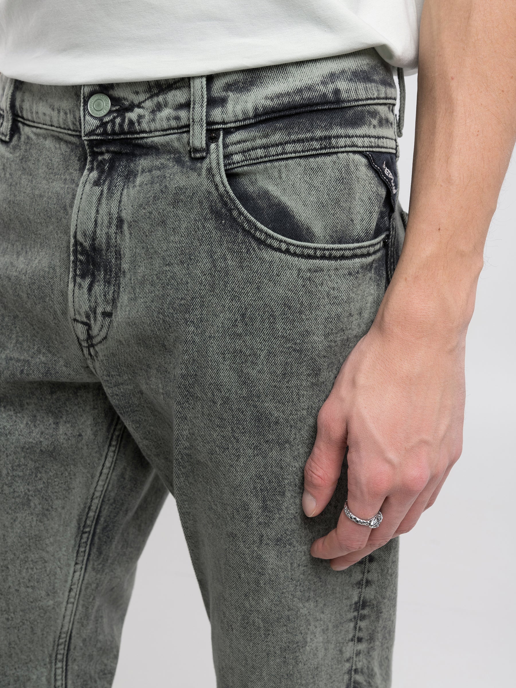 Slim tapered fit vyriški džinsai  MICKYM