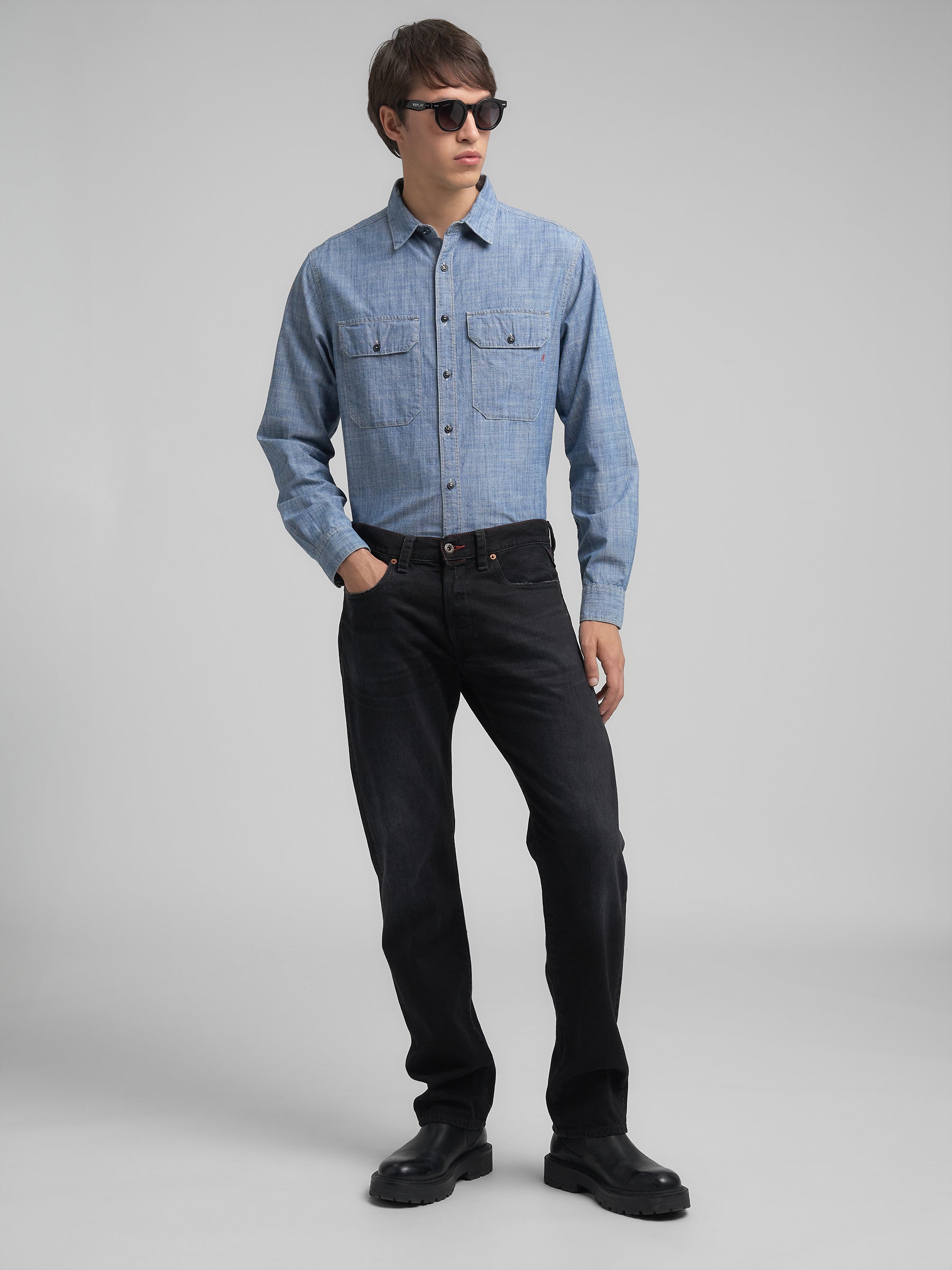 M1039R.000.938 94B Tiesūs džinsai