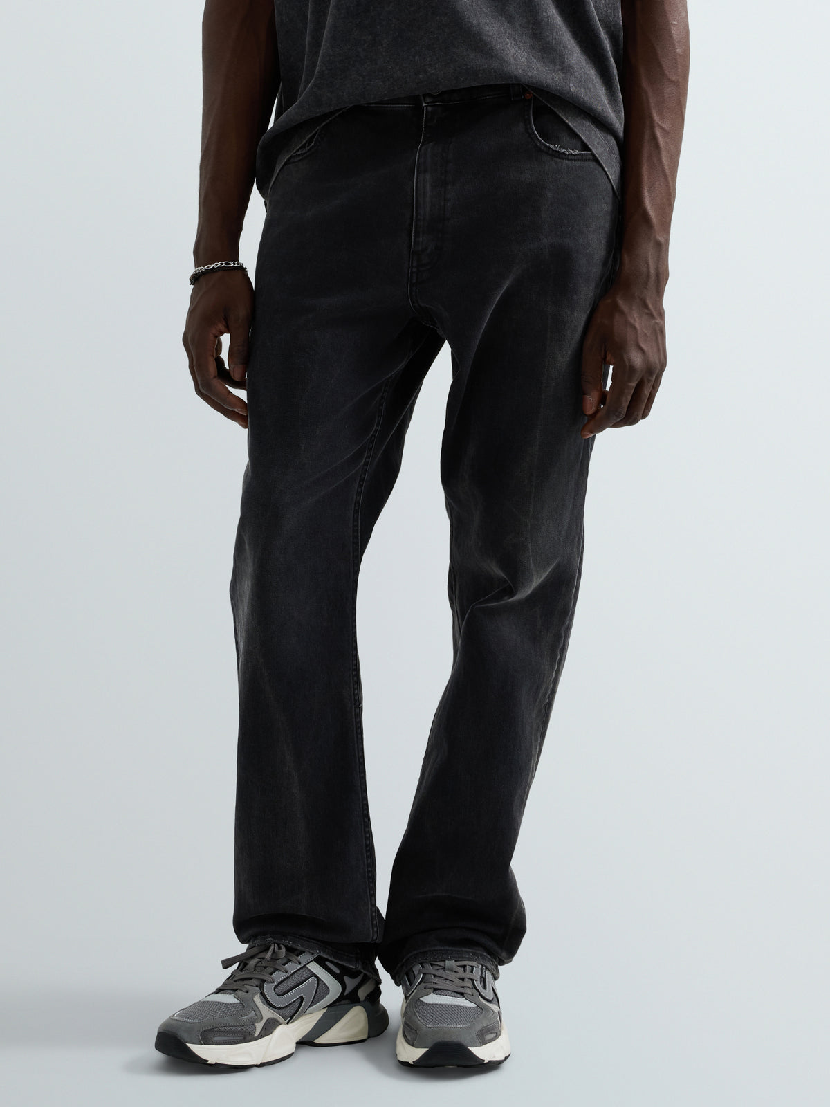 M1050 .000.203 20A „Bootcut“ stiliaus džinsai 