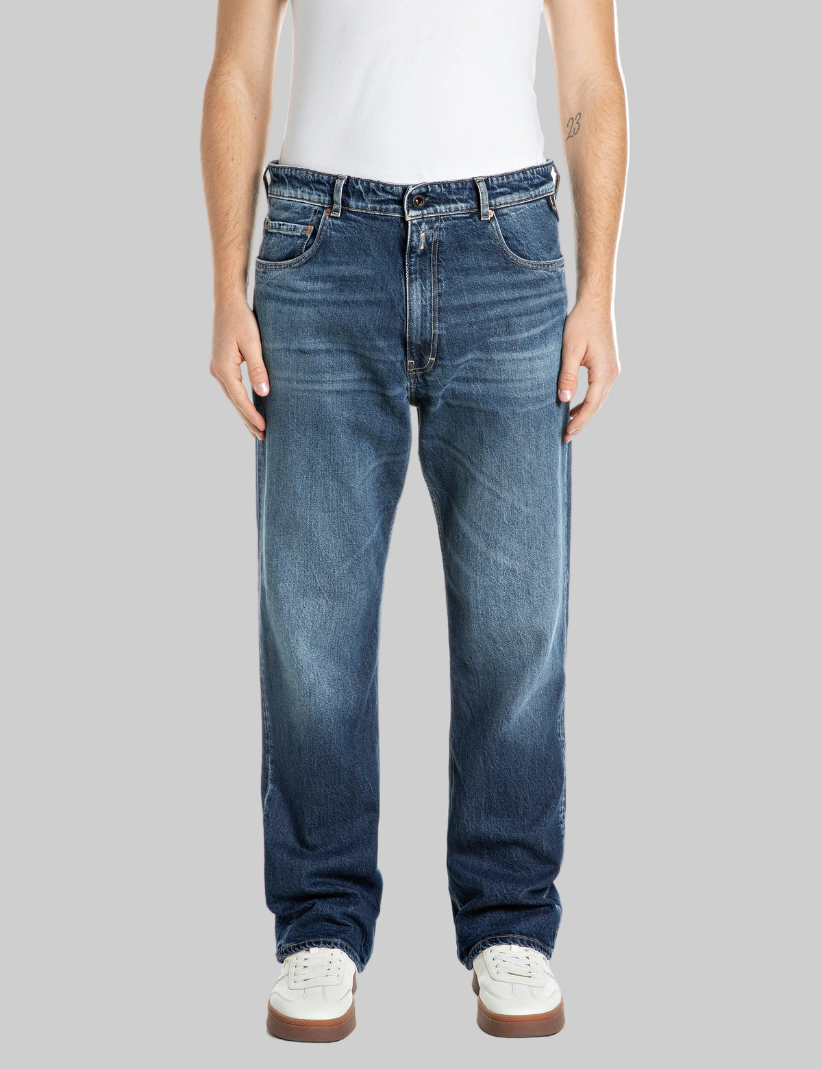 M1050 .000.727 292 „Bootcut“ stiliaus džinsai 