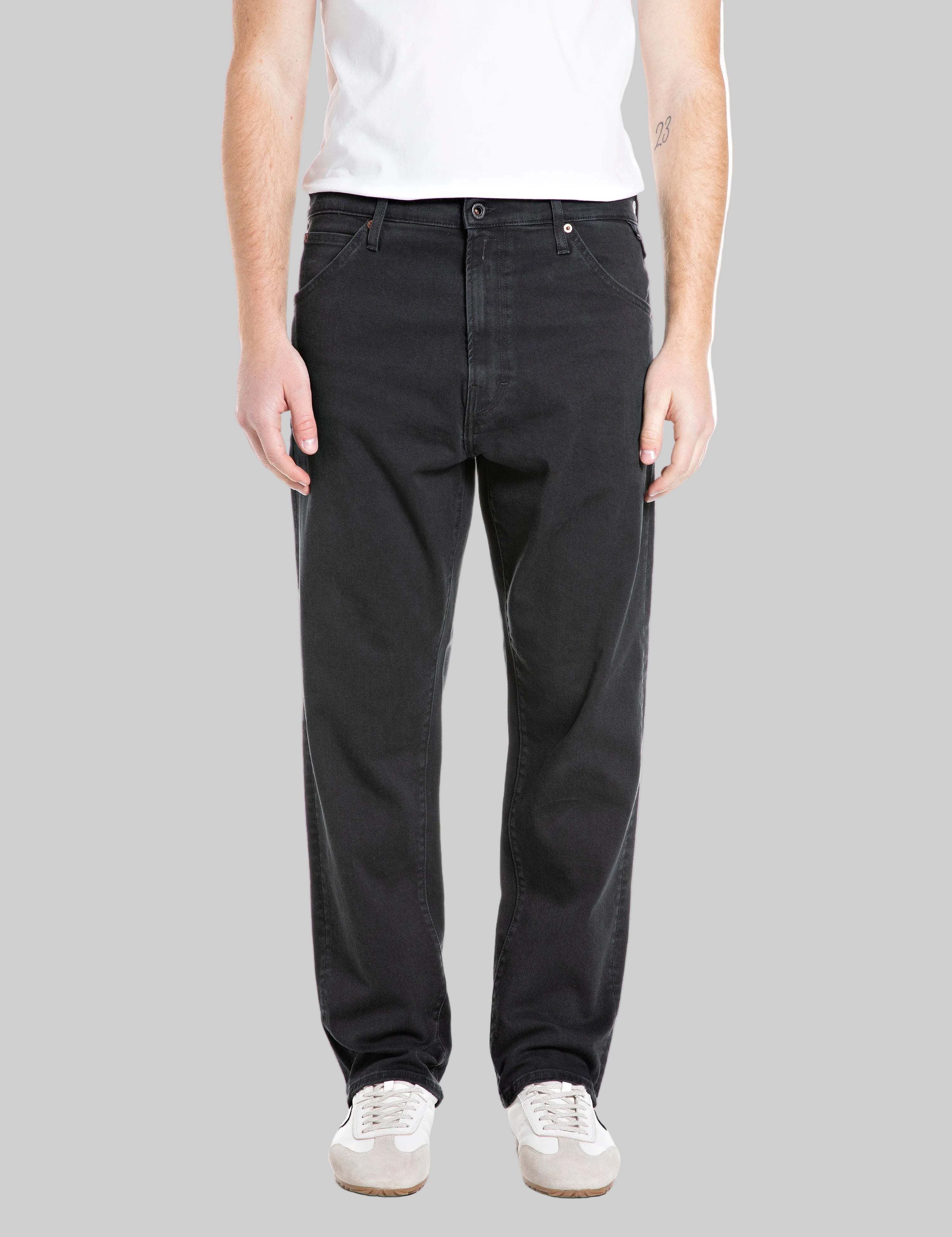 M1052 .000.203 190 Tiesūs džinsai