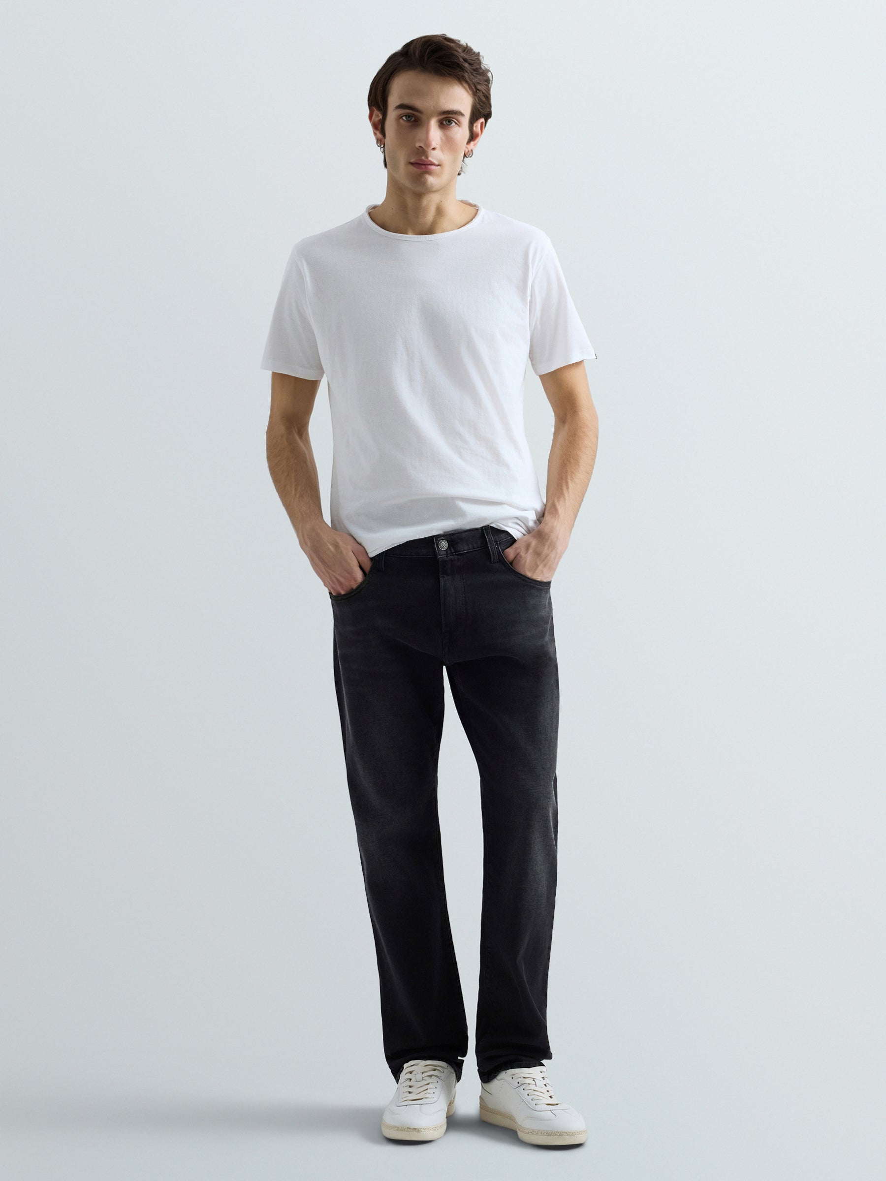 M1075 .000.719 190 Tiesūs džinsai