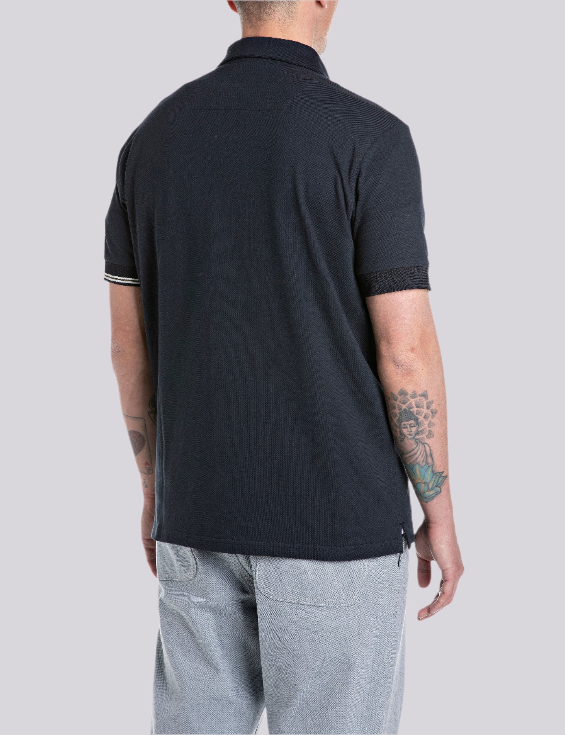 M6833A.000.20623