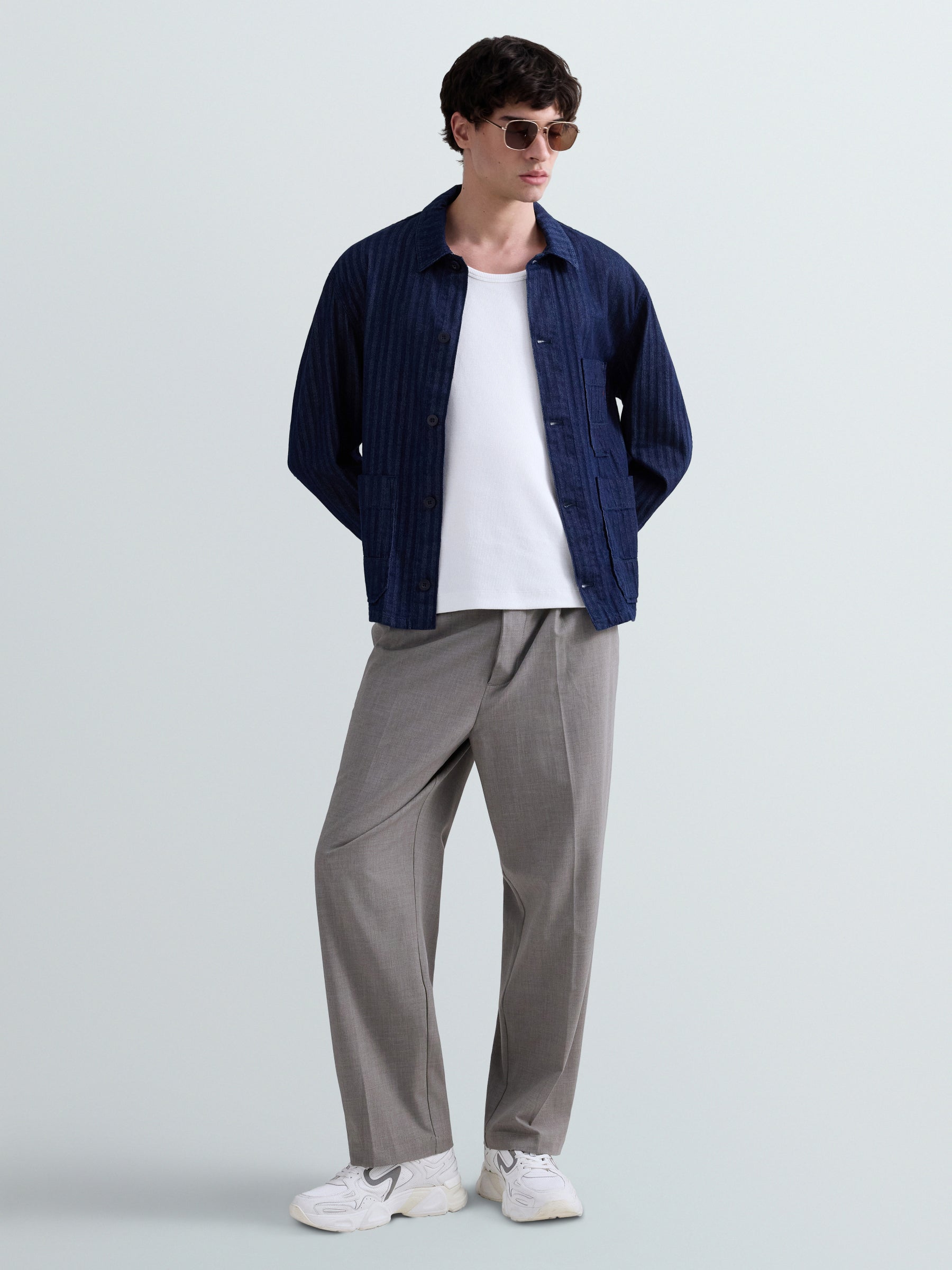 M9056 .000.85485 Kelnės