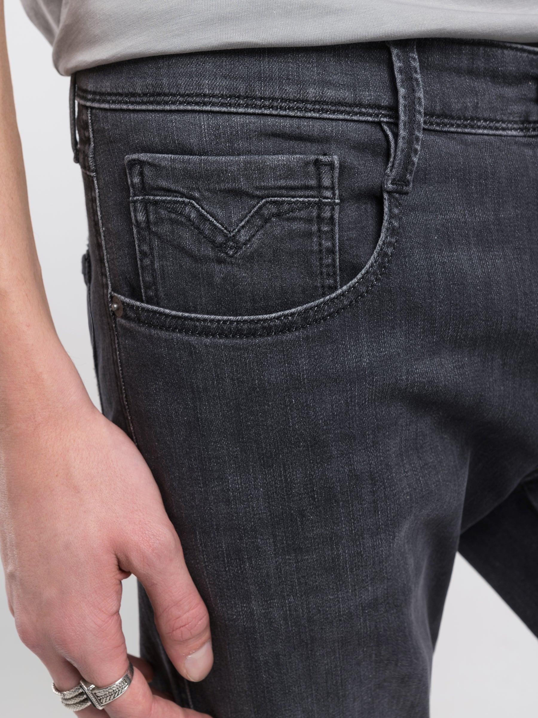 Slim-fit vyriški džinsai ANBASS M914Y .000.51A 872 Replay