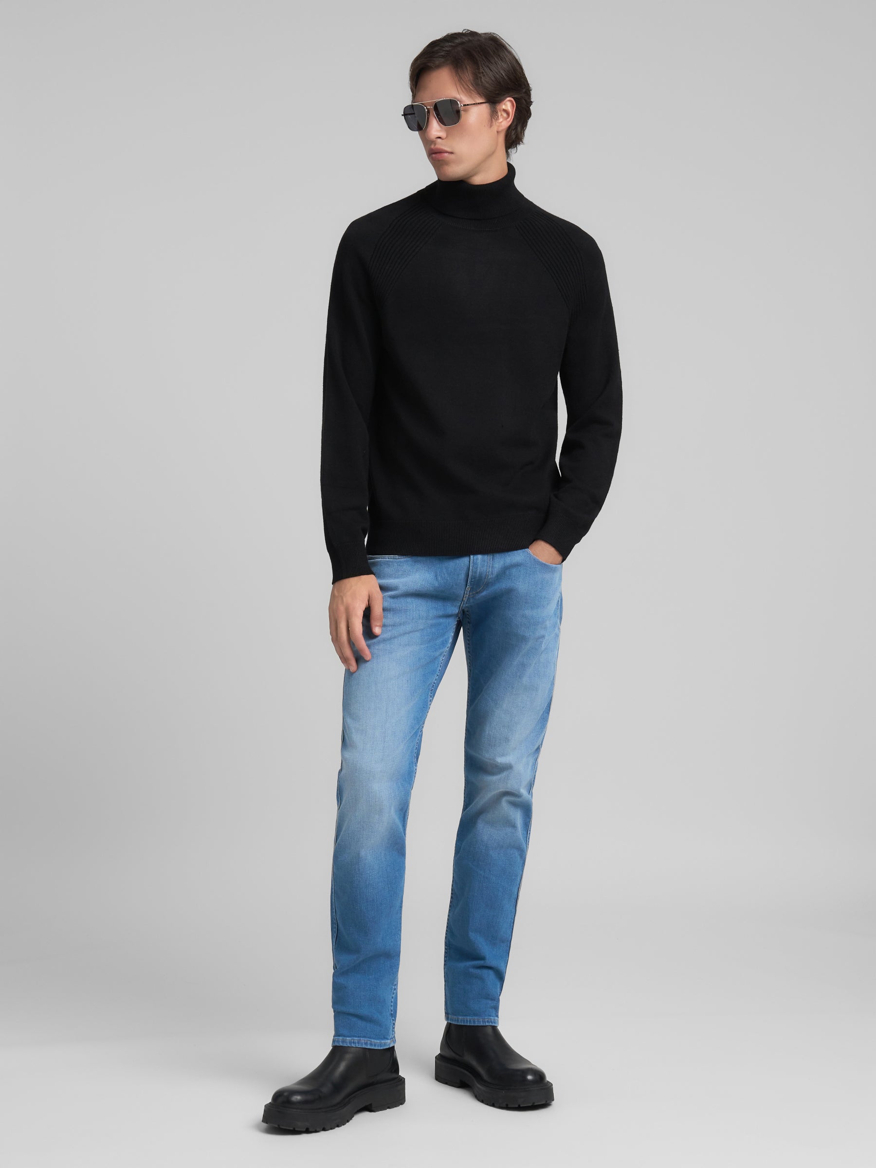 UK4892.000.G23372 Megztinis 