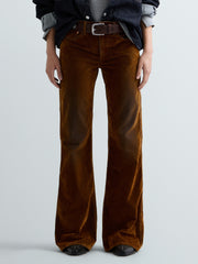 W002A .000.146 291 Moteriški žemo liemens „bootcut“ stiliaus džinsai
