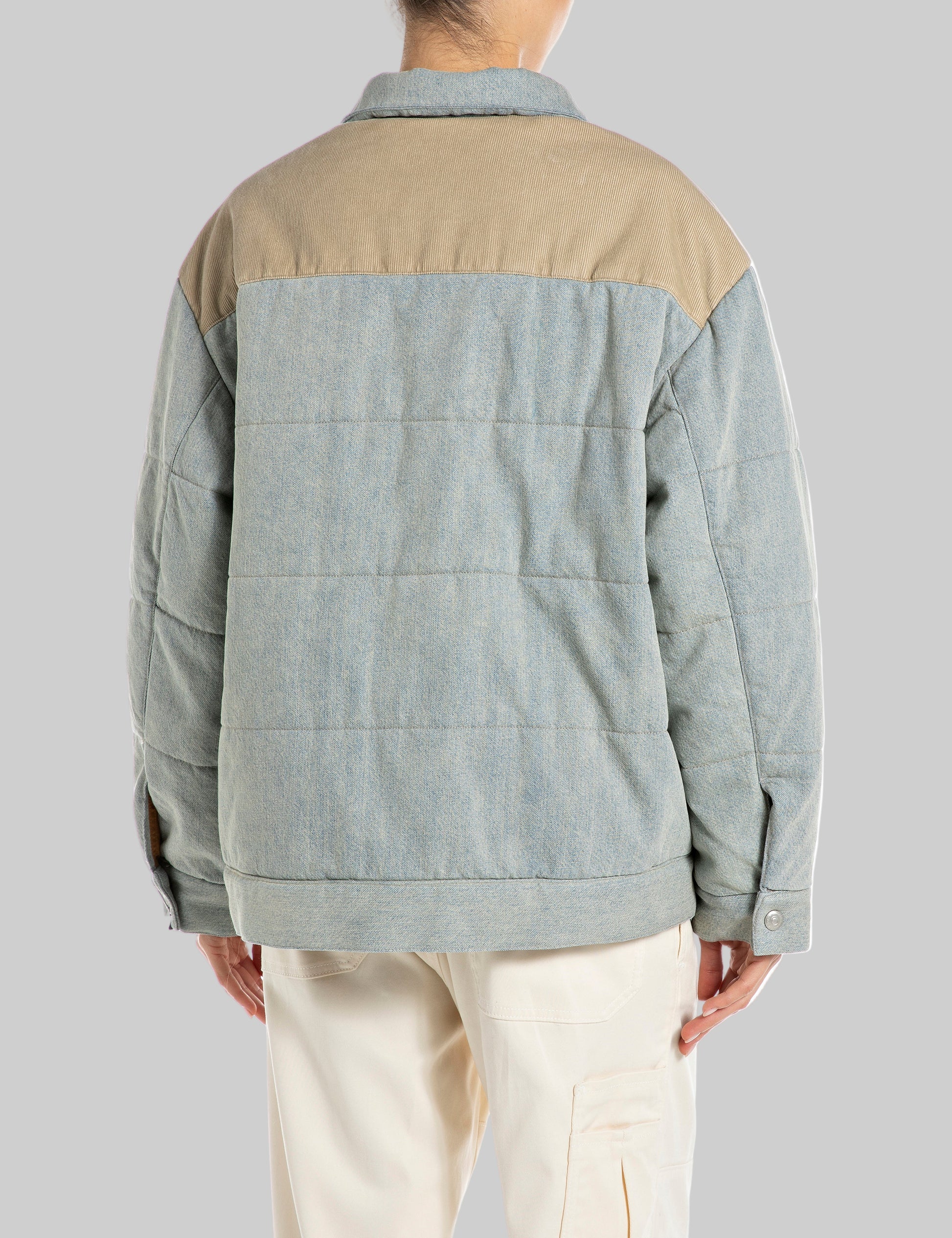 W7918 .000.10359 Dvipusė striukė