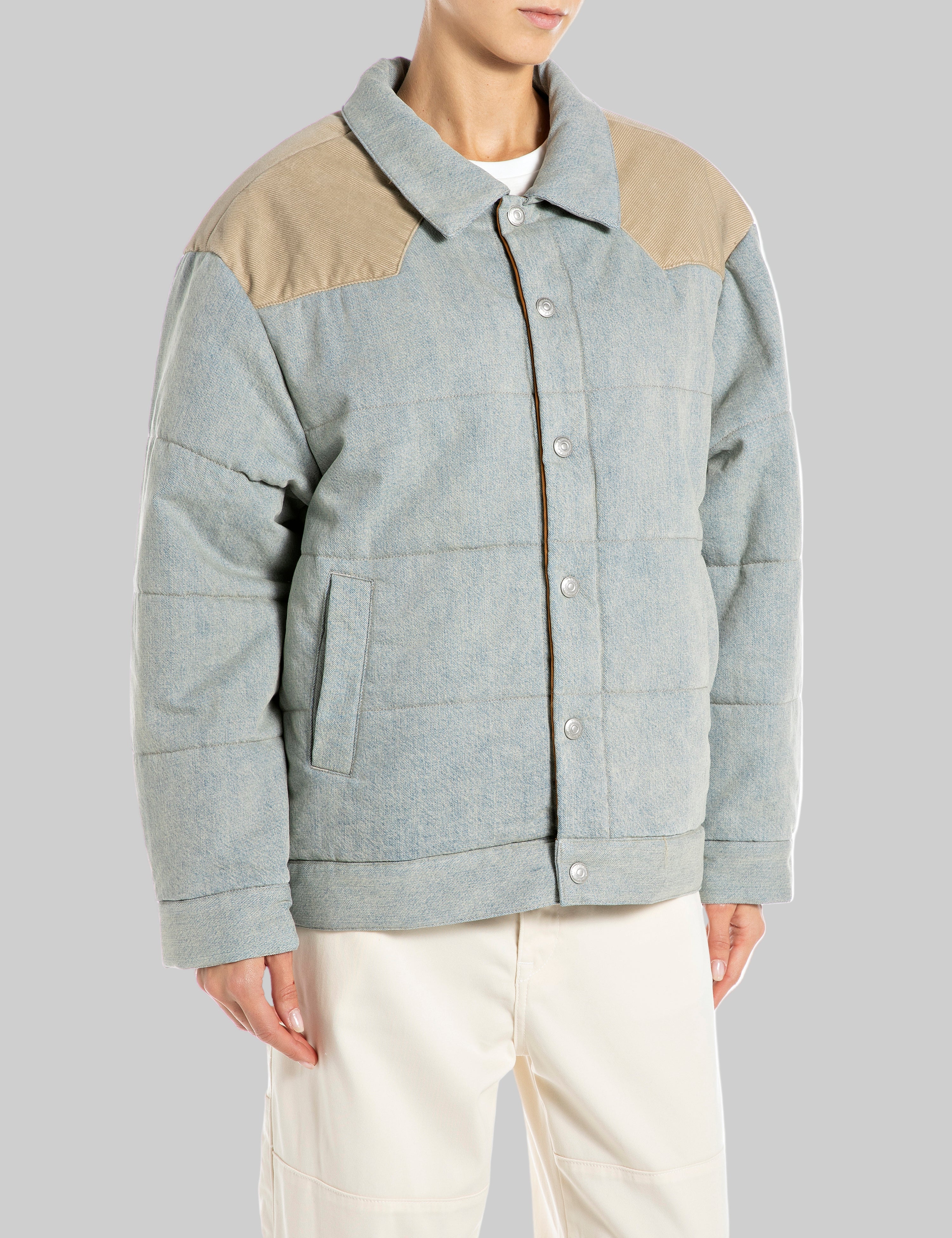 W7918 .000.10359 Dvipusė striukė