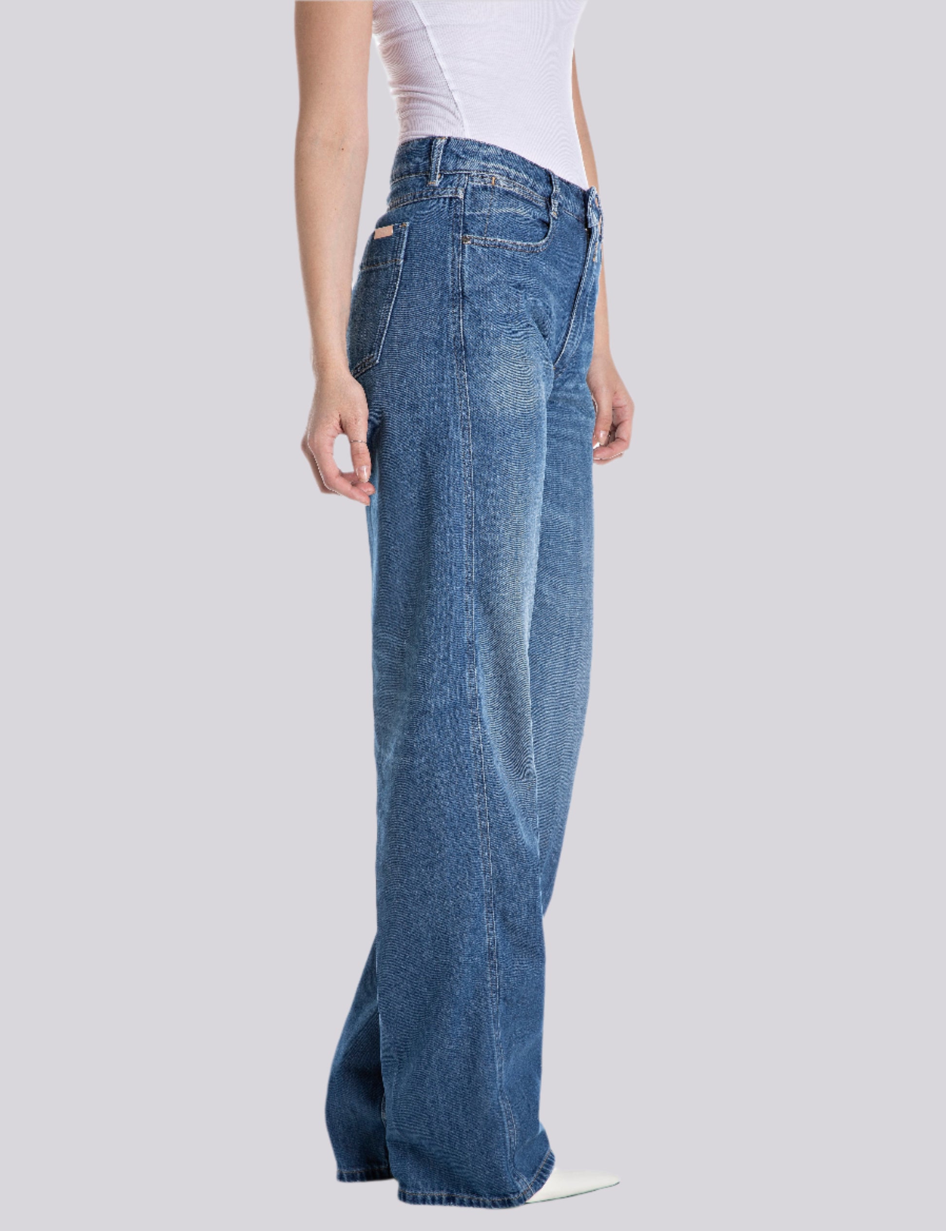 WI521 .000.A894069